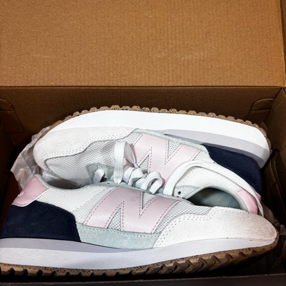New Balance Women Sz 6 237 Grey Pink Blue WS237PGP Casual Hip Walking - Picture 7 of 8